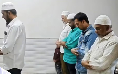 मालेगांव नगर निगम ऑफिस में नमाज पढ़ने पर भड़के मंत्री नितेश राणे, कहा- यह जिहाद का एक तरीका