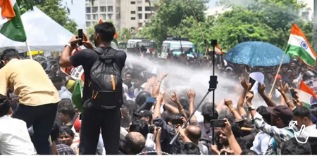 झारखंड: रांची में विधानसभा घेराव करने जा रहे छात्रों पर आंसू गैस के गोले छोड़े गए, पुलिस ने भीड़ को खदेड़ा