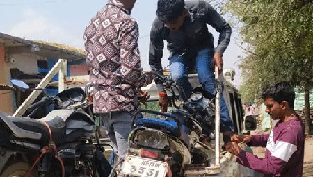 बिजली के बकायादारों के घर से जब्त किए टीवी, फ्रीज और बाइक, 9 करोड़ का बकाया