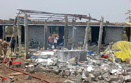 देवास फैक्ट्री ब्लास्ट में सरकार का बड़ा एक्शन, चार बड़े अफसर निलंबित
