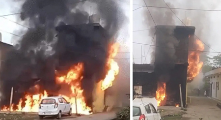 गैस सिलेंडर ब्लास्ट से घर में लगी भयंकर आग, दूर तक दिखे धुएं के गुब्बारे