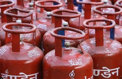 केंद्र सरकार का आदेश : घरेलू गैस सिलेंडर बुकिंग नियम बदला, अब 21 दिन बाद मिलेगा दूसरा सिलेंडर