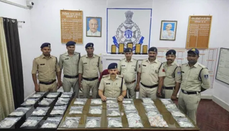 GRP पुलिस का बड़ा एक्शन: 20 लाख रुपये की चांदी के आभूषणों से भरा बैग पकड़ा