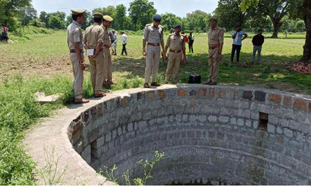 मां ने 4 मासूम बेटियों को कुएं में फेंका, फिर कर ली खुदकुशी