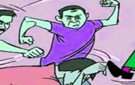 एग्जाम वाले दिन प्रिंसिपल ने बच्ची को पीटा, बेहोश हुई , छात्रों ने किया परीक्षा का बहिष्कार