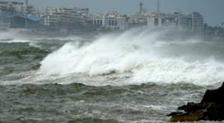 श्रीलंका में तूफान से अब तक 123 लोगों की मौत, कई उड़ानें रद्द, फंसे सैकड़ों भारतीय यात्री